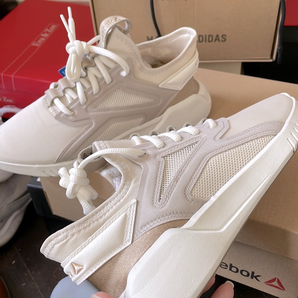 Brand new Womens Reebok Freestyle Motion lo